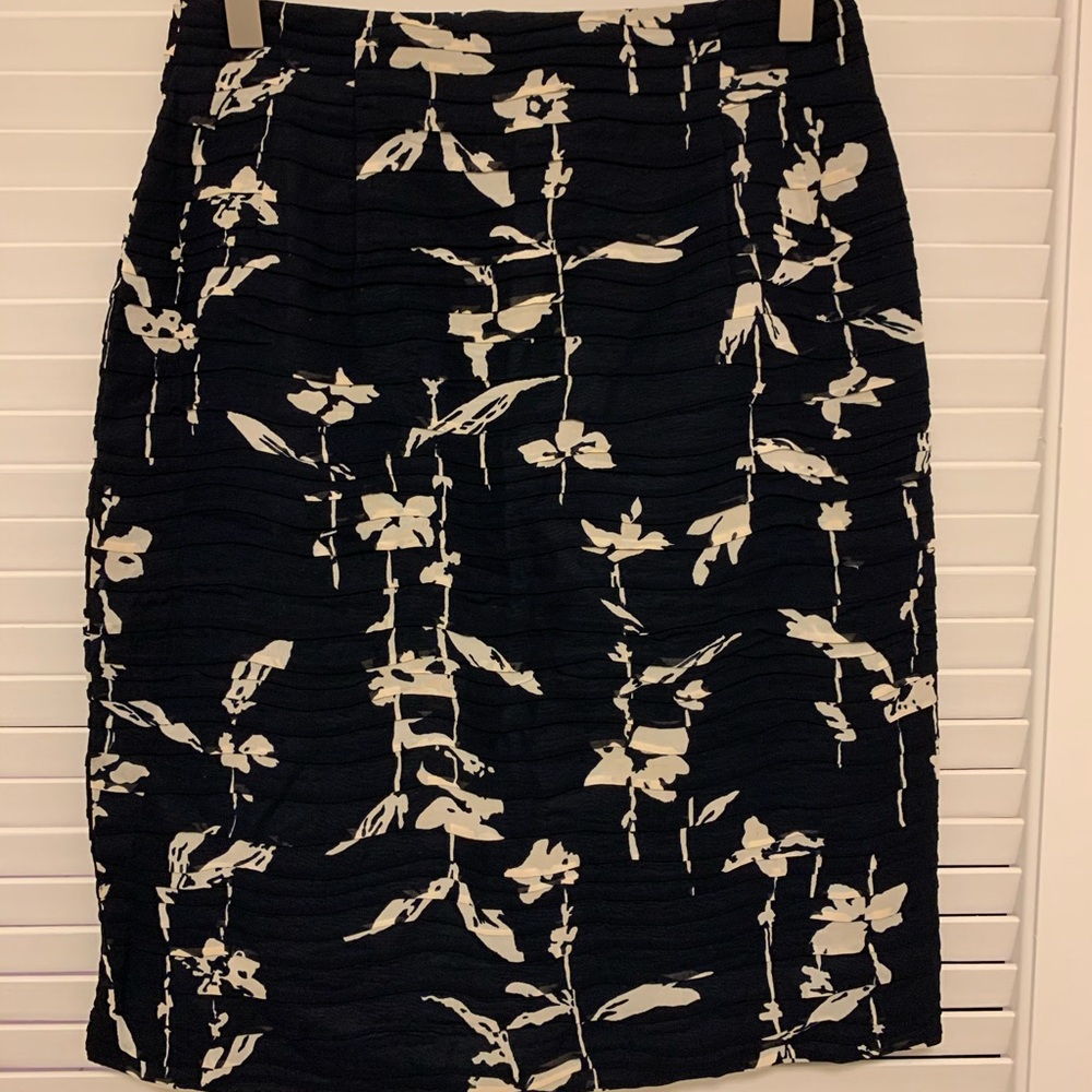 Escada apriori floral skirt